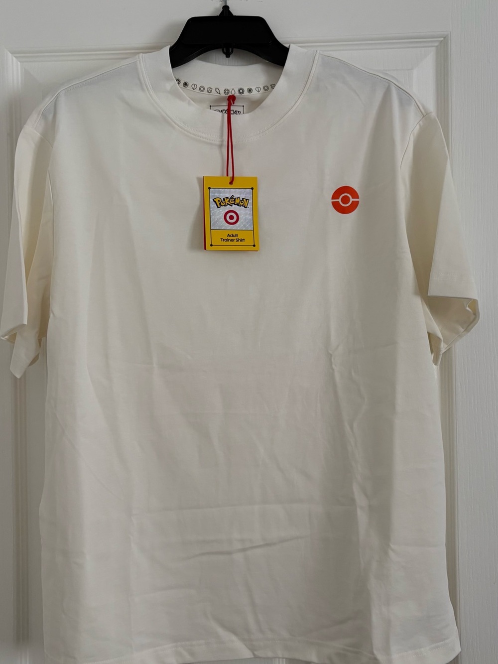 Target x Pokemon CHARIZARD Graphic Print Short Sleeve T-Shirt Size Small NEW